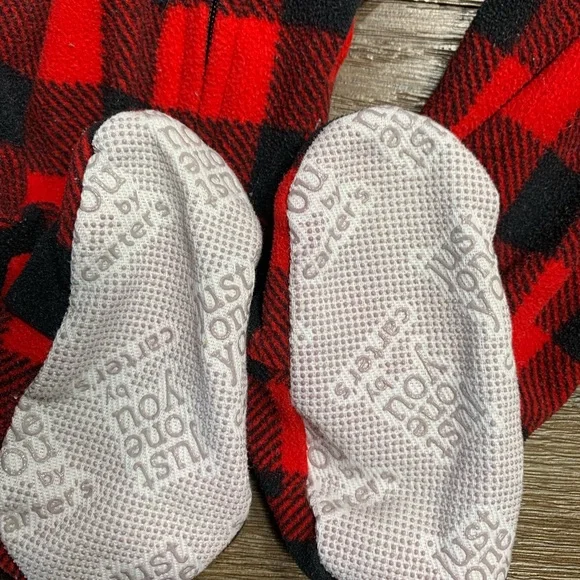 Carter footed Christmas pajamas 12 months - Picture 4 of 6